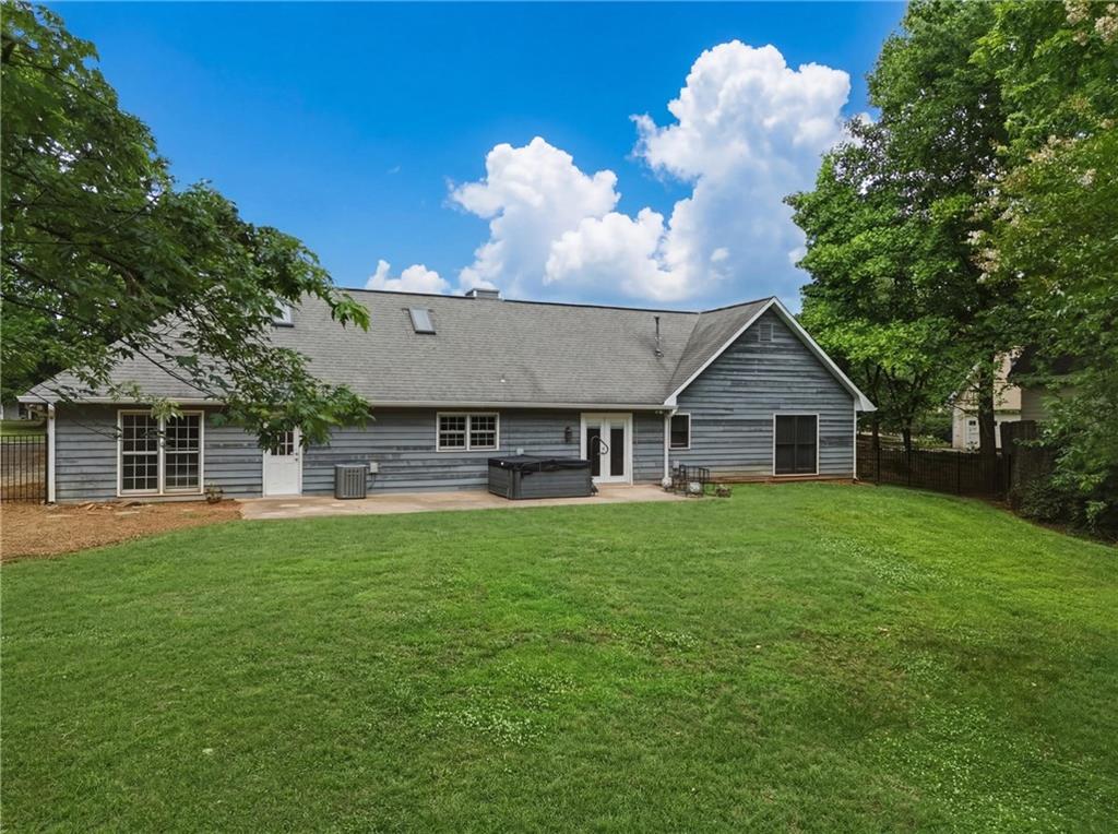 Roswell, Georgia, 30076, United States, 4 Bedrooms Bedrooms, ,3 BathroomsBathrooms,Residential,For Sale,2049337