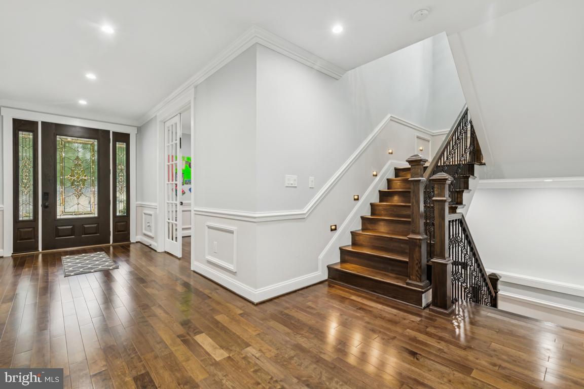 Alexandria, Virginia, 22312, United States, 7 Bedrooms Bedrooms, ,8 BathroomsBathrooms,Residential,For Sale,1904380