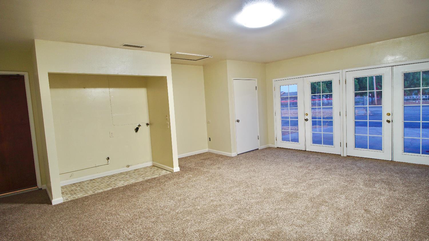Fresno, California, 93722, United States, 4 Bedrooms Bedrooms, ,2 BathroomsBathrooms,Residential,For Sale,1943321