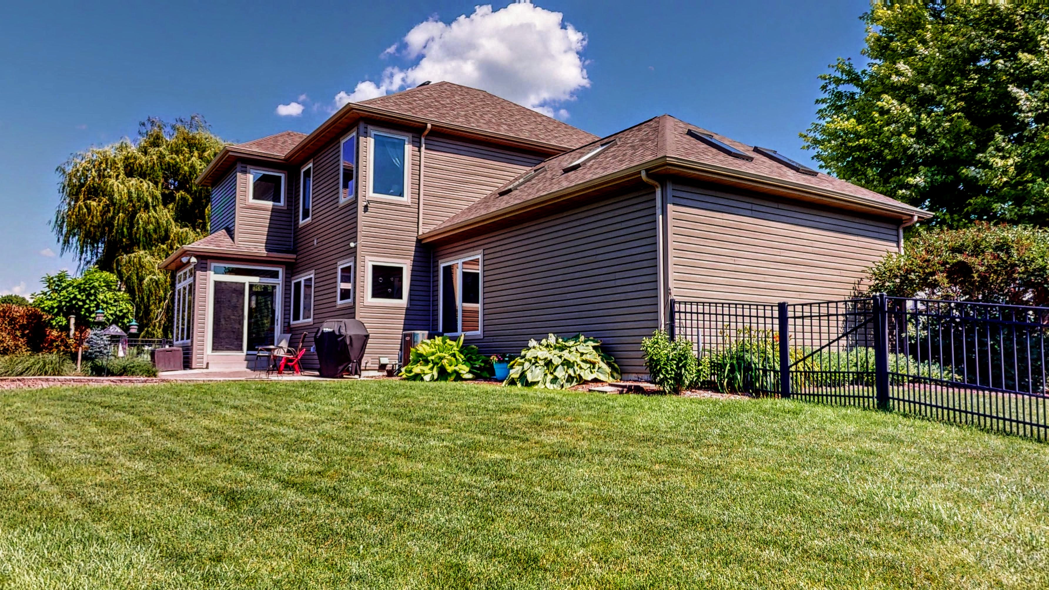 Jefferson, Wisconsin, 53549, United States, 4 Bedrooms Bedrooms, ,4 BathroomsBathrooms,Residential,For Sale,1984363