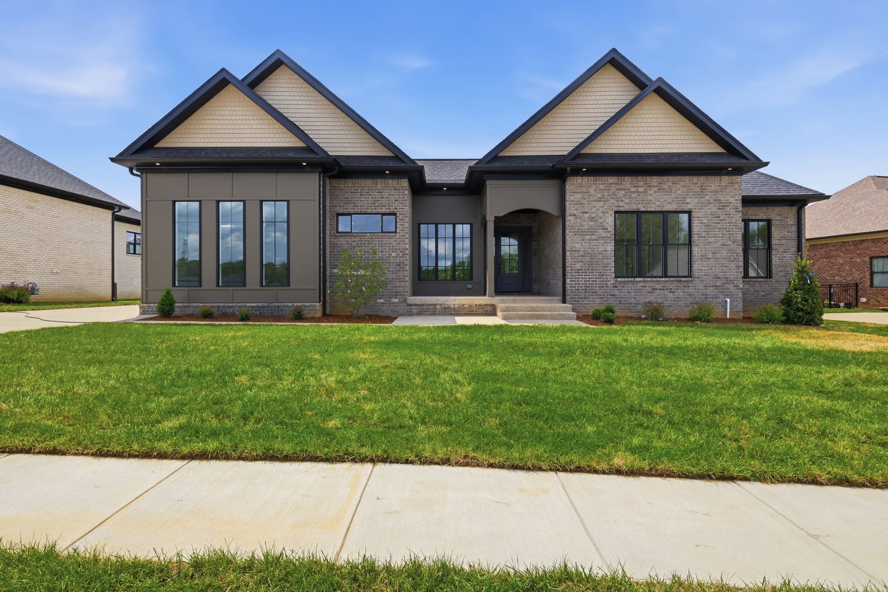  3212 Grand Lakes Drive, Louisville, KY 40299 - 物件實景