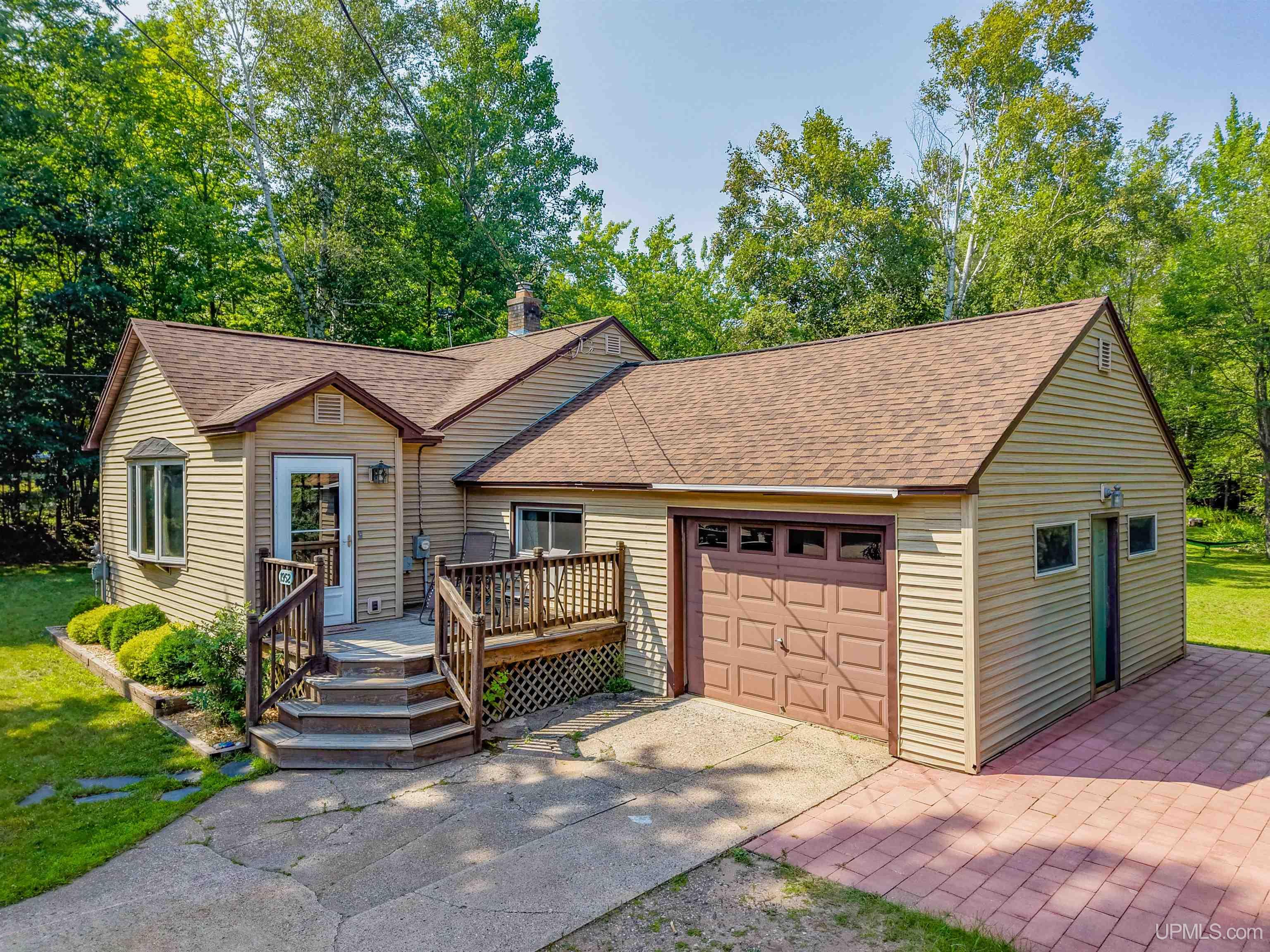 Center St, Marquette, MI 49855