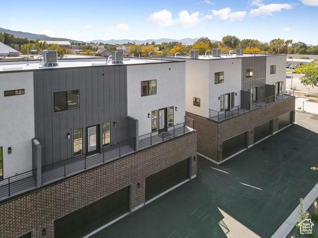 Bountiful, Utah, 84010, United States, 2 Bedrooms Bedrooms, ,4 BathroomsBathrooms,Residential,For Sale,1978609