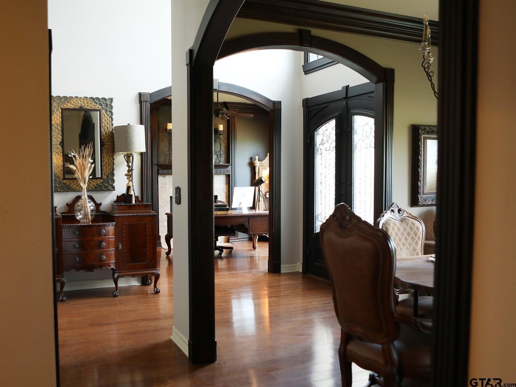 Pittsburg, Texas, 75686, United States, 5 Bedrooms Bedrooms, ,4 BathroomsBathrooms,Residential,For Sale,1978911