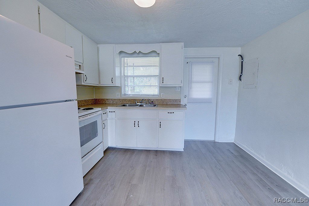 Crystal River, Florida, 34429, United States, ,Residential,For Sale,1977748