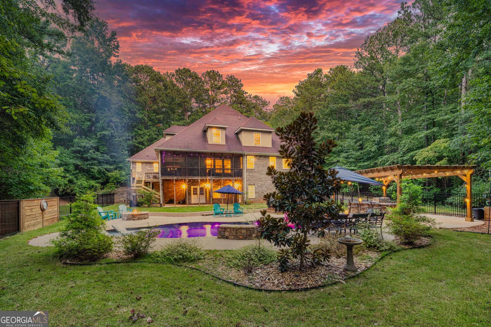 Newnan, Georgia, 30263, United States, 4 Bedrooms Bedrooms, ,5 BathroomsBathrooms,Residential,For Sale,1932602