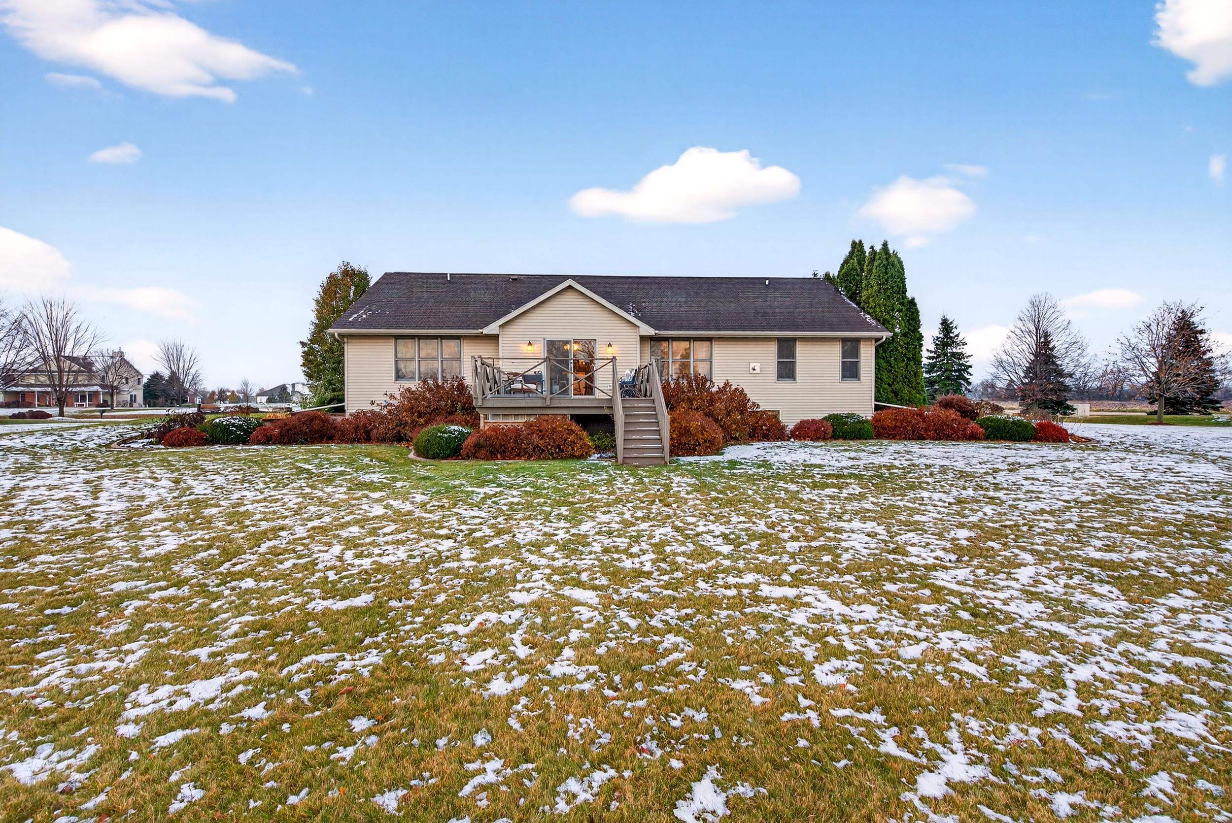 Neenah, Wisconsin, 54956, United States, 4 Bedrooms Bedrooms, ,4 BathroomsBathrooms,Residential,For Sale,1996384