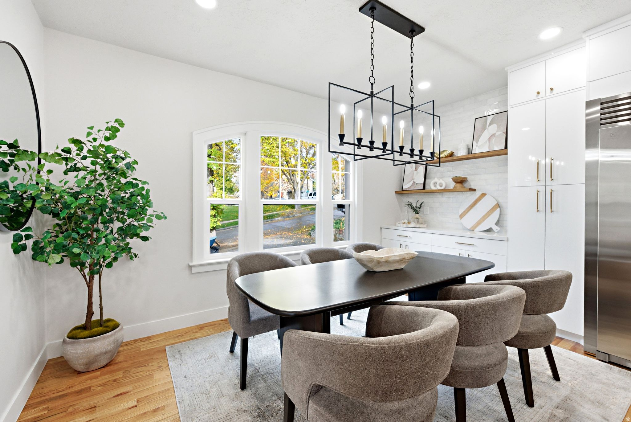 Salt Lake City, Utah, 84105, United States, 4 Bedrooms Bedrooms, ,2 BathroomsBathrooms,Residential,For Sale,2001722