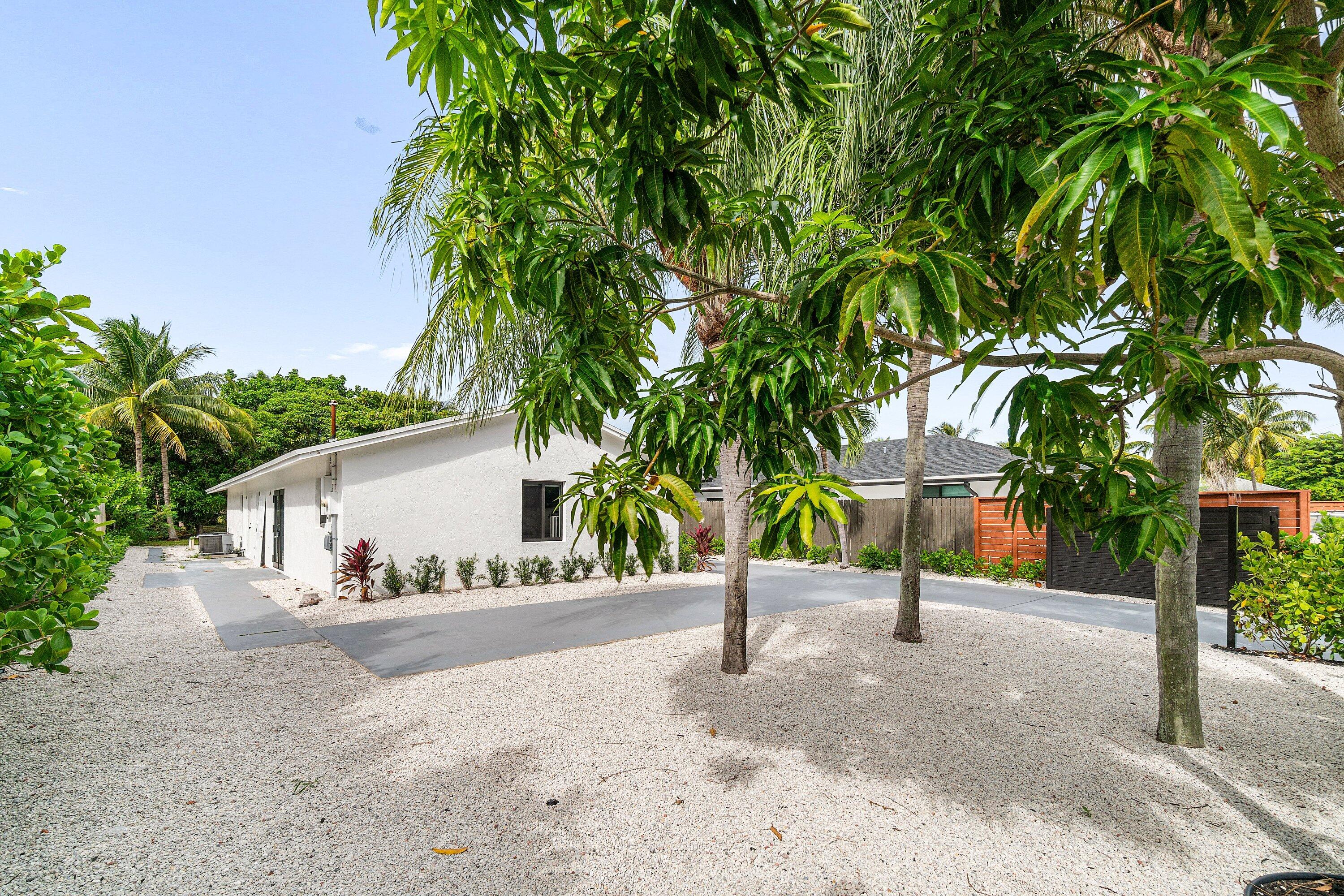 Delray Beach, Florida, 33483, United States, 4 Bedrooms Bedrooms, ,2 BathroomsBathrooms,Residential,For Sale,1987972