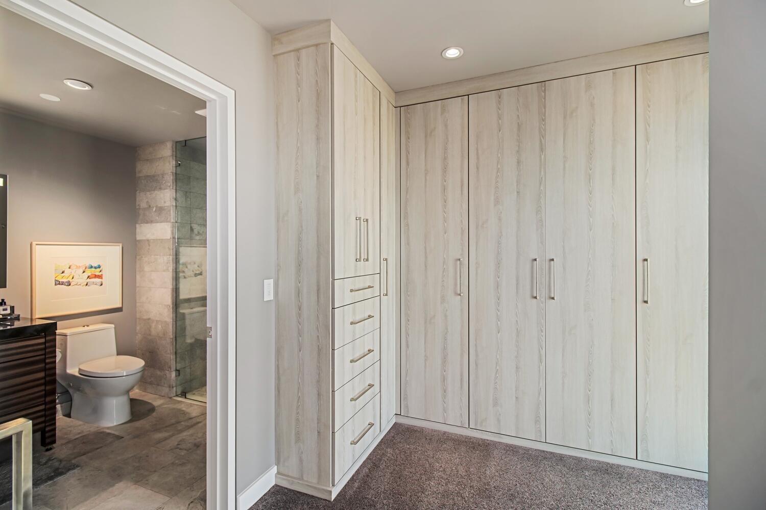 Sacramento, California, 95814, United States, 3 Bedrooms Bedrooms, ,3 BathroomsBathrooms,Residential,For Sale,1838826