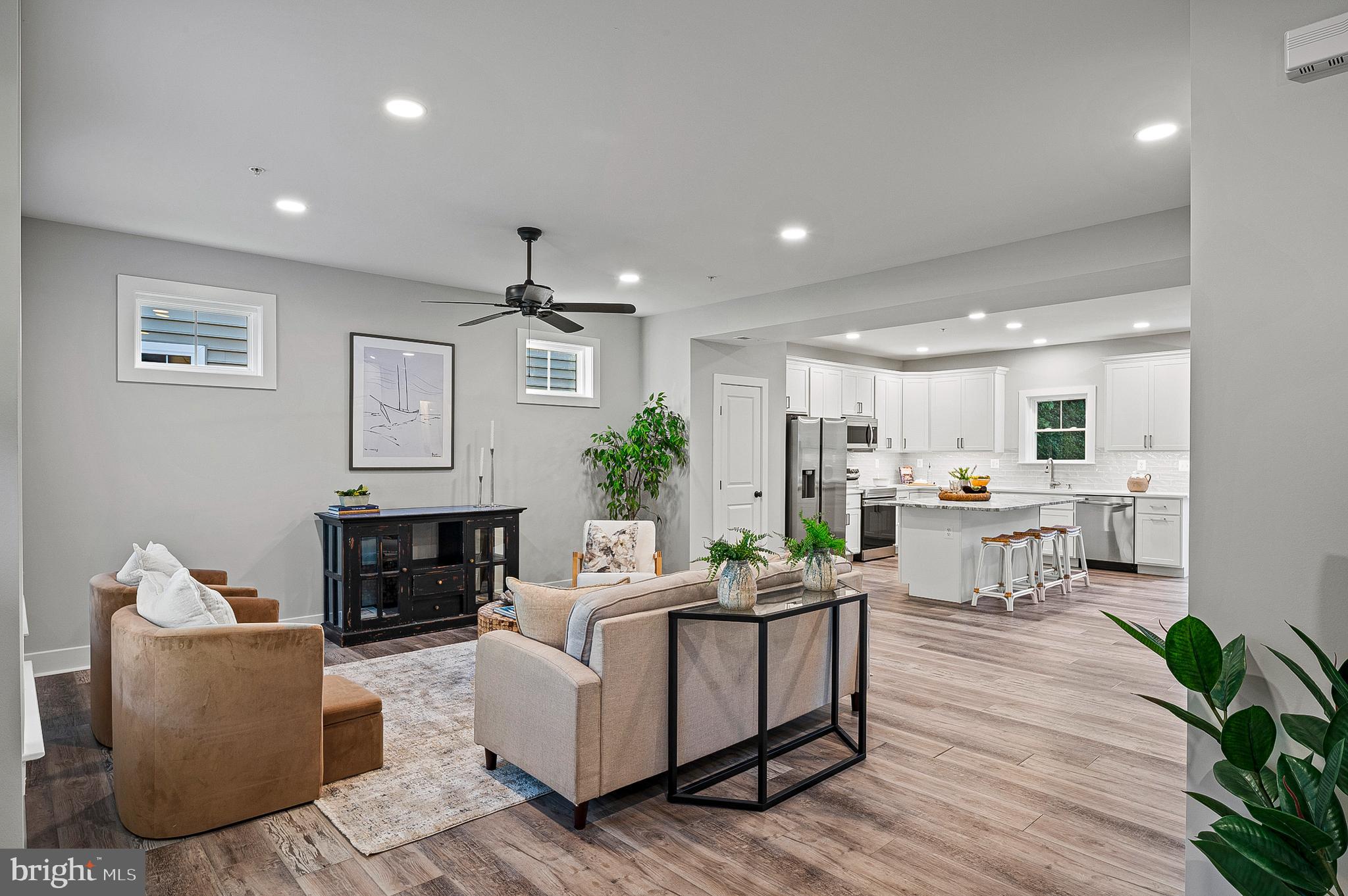 Edgewater, Maryland, 21037, United States, 5 Bedrooms Bedrooms, ,3 BathroomsBathrooms,Residential,For Sale,1895020