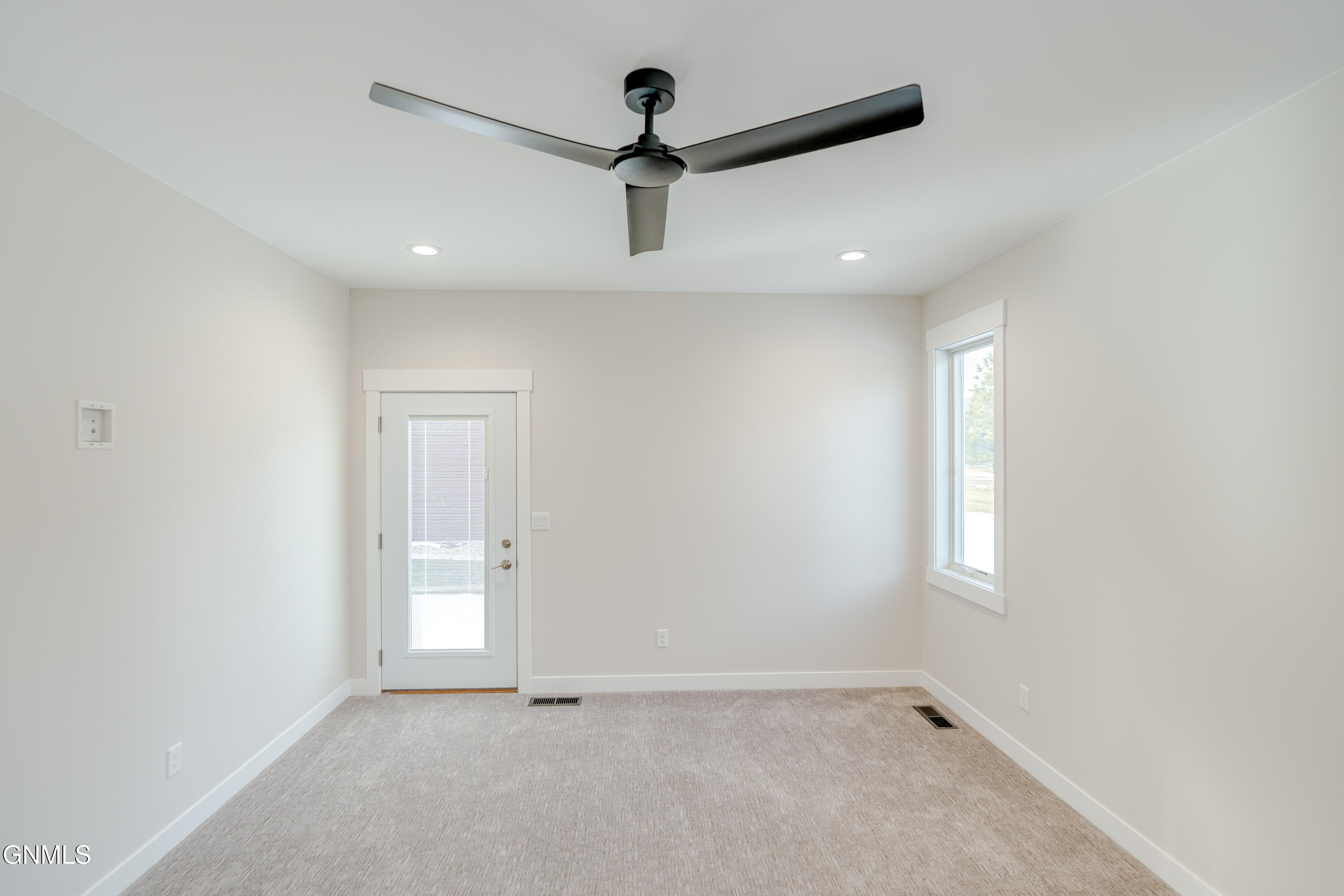 Bismarck, North Dakota, 58504, United States, 3 Bedrooms Bedrooms, ,3 BathroomsBathrooms,Residential,For Sale,2032789