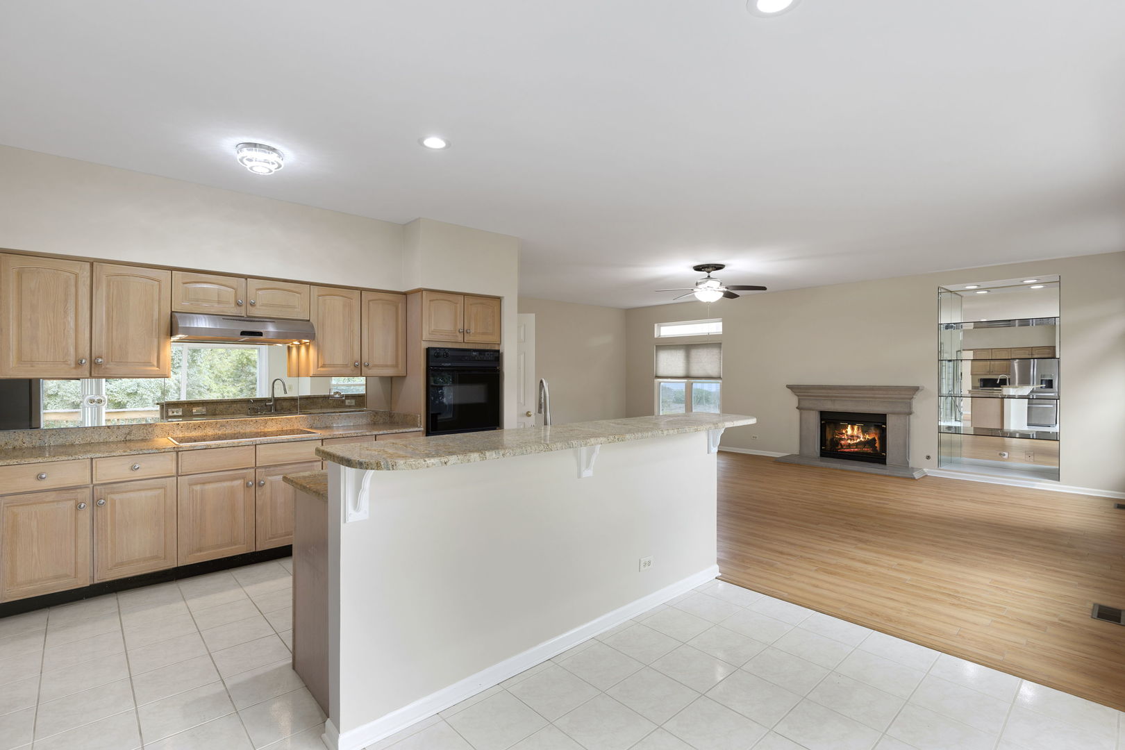 Gurnee, Illinois, 60031, United States, 5 Bedrooms Bedrooms, ,3 BathroomsBathrooms,Residential,For Sale,1940338