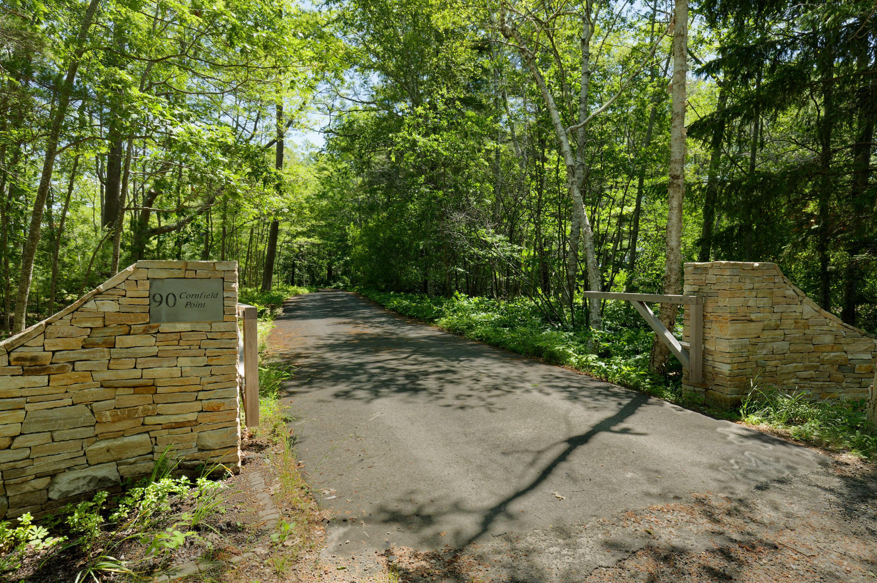  90 Cornfield Point Road - 物件實景