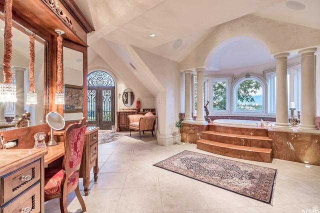 Salt Lake City, Utah, 84103, United States, 4 Bedrooms Bedrooms, ,6 BathroomsBathrooms,Residential,For Sale,2048432