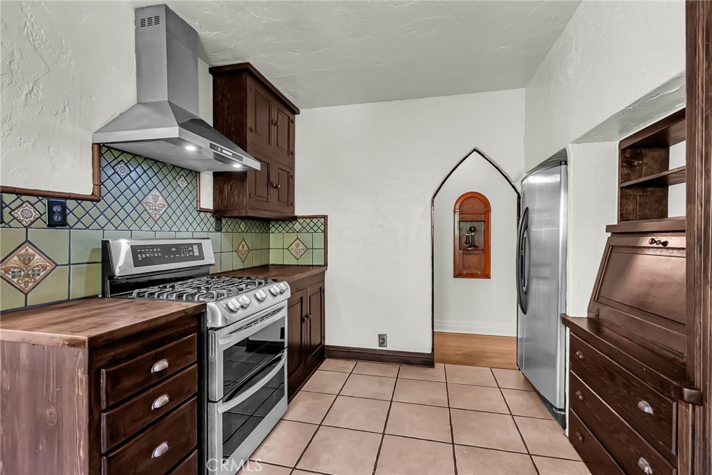 Riverside, California, 92507, United States, 4 Bedrooms Bedrooms, ,2 BathroomsBathrooms,Residential,For Sale,1999020