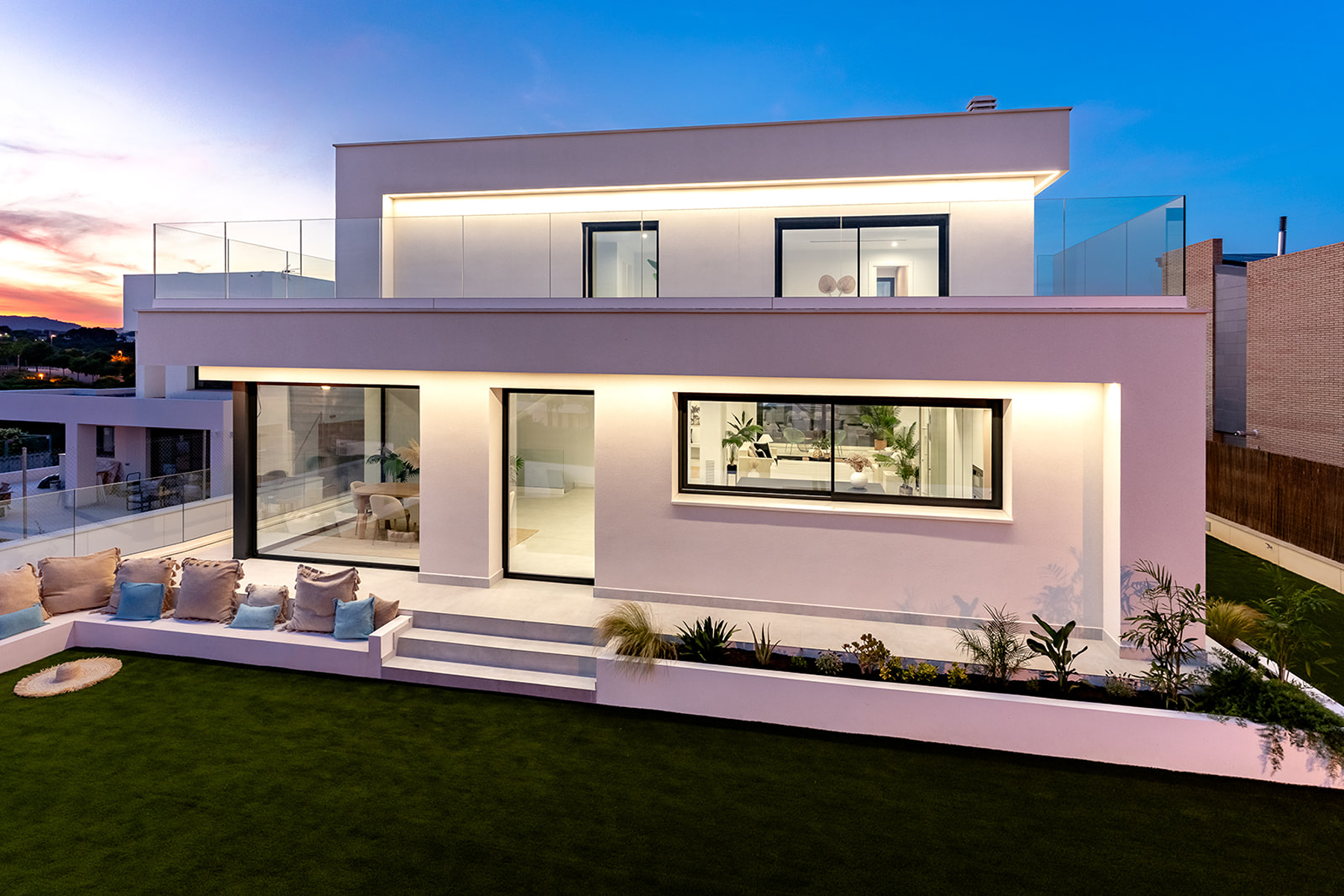  Contemporary villa with sea views in Aragai, Vilanova i la Geltrú - 物件實景