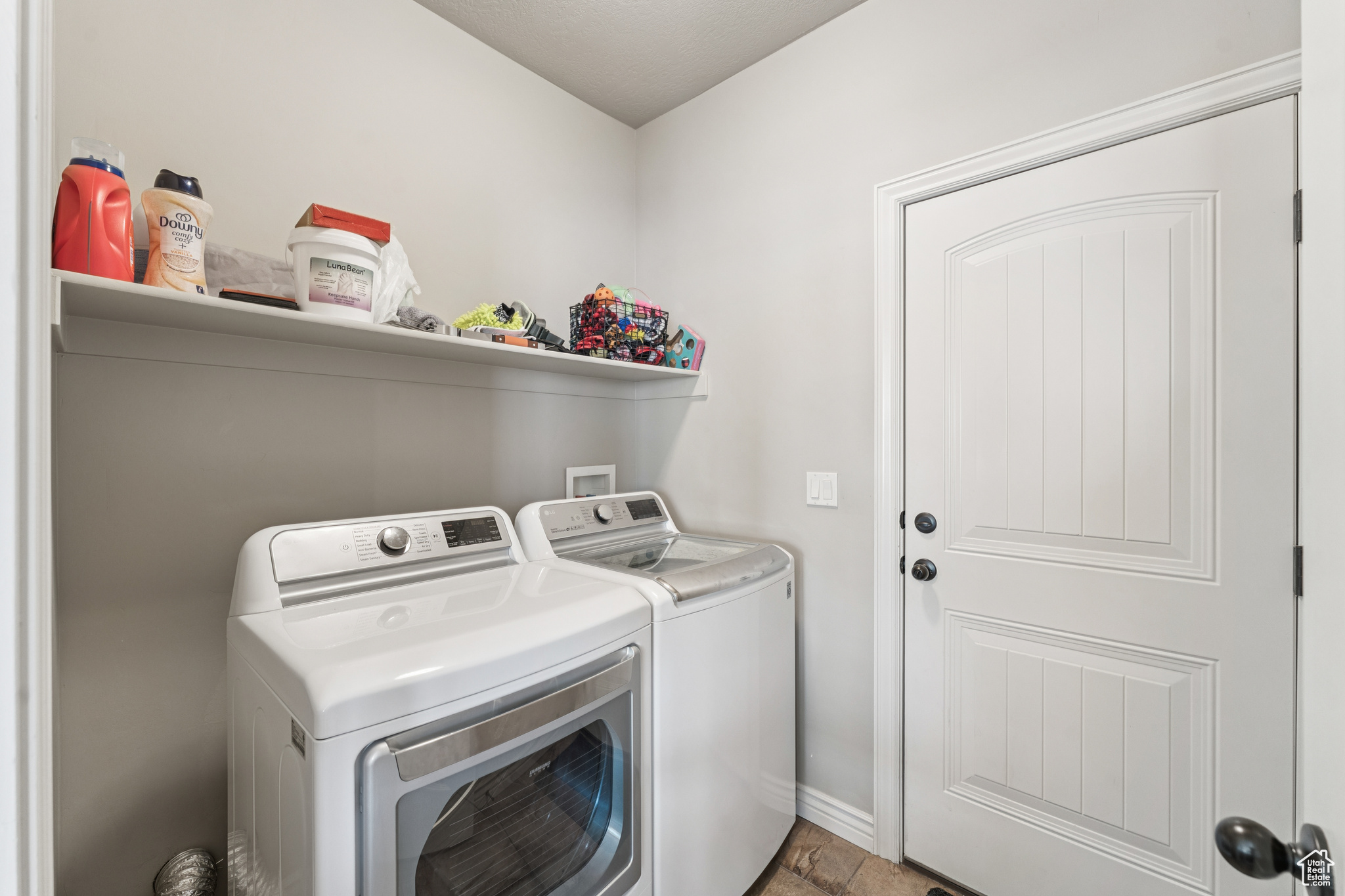 Riverton, Utah, 84096, United States, 4 Bedrooms Bedrooms, ,2 BathroomsBathrooms,Residential,For Sale,1932911