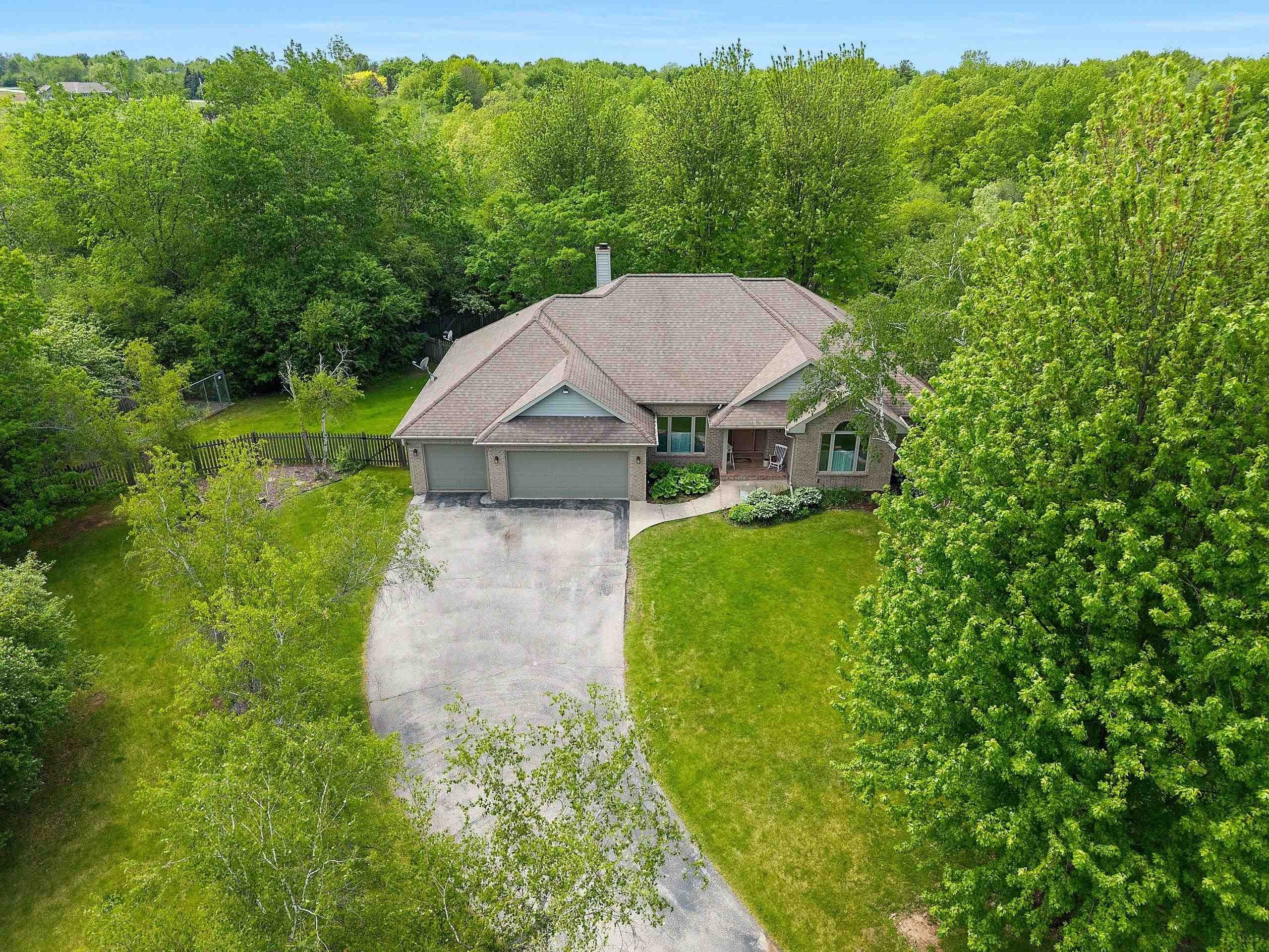 DE PERE, Wisconsin, 54115-9240, United States, 4 Bedrooms Bedrooms, ,4 BathroomsBathrooms,Residential,For Sale,2048017