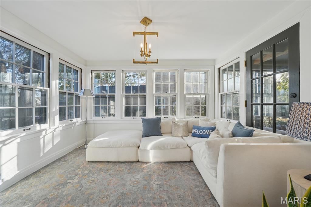 Kirkwood, Missouri, 63122, United States, 3 Bedrooms Bedrooms, ,4 BathroomsBathrooms,Residential,For Sale,2002227