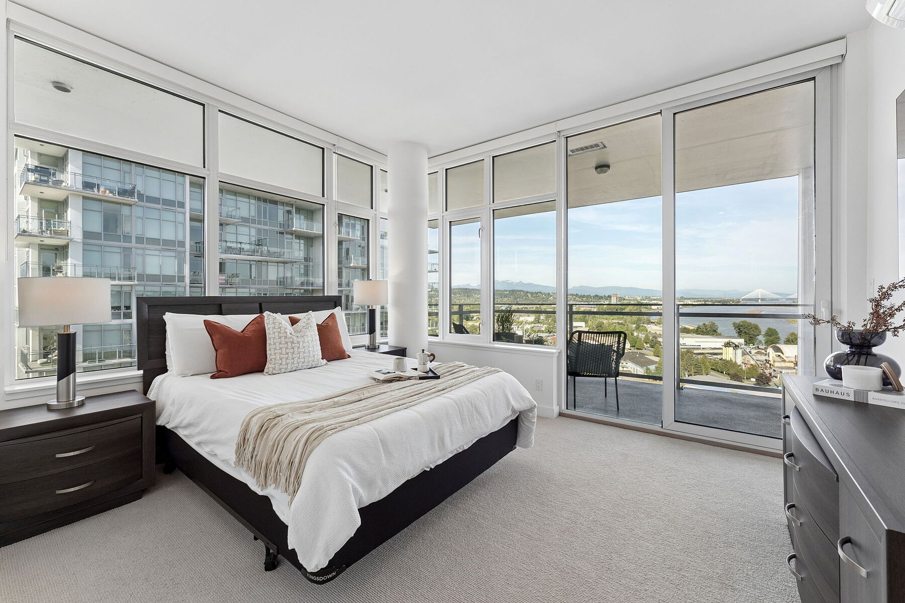 Rooftop Penthouse in New West - 物件實景