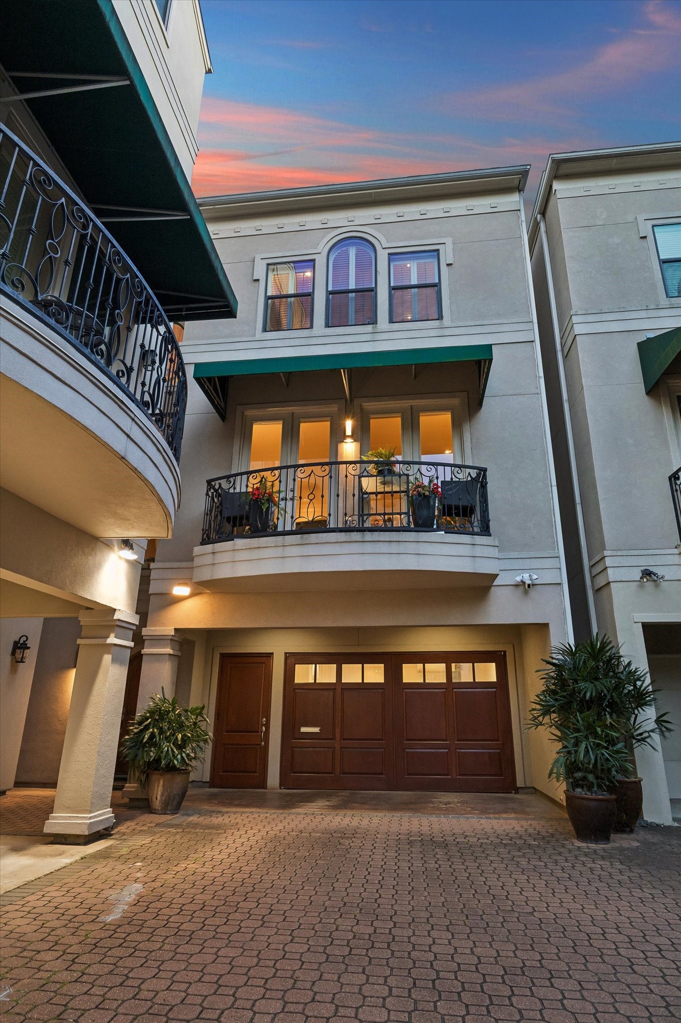  2415 W Main Street - 物件實景
