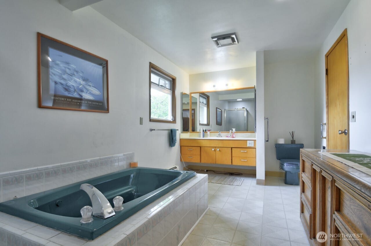 Olympia, Washington, 98512, United States, 4 Bedrooms Bedrooms, ,2 BathroomsBathrooms,Residential,For Sale,1796767