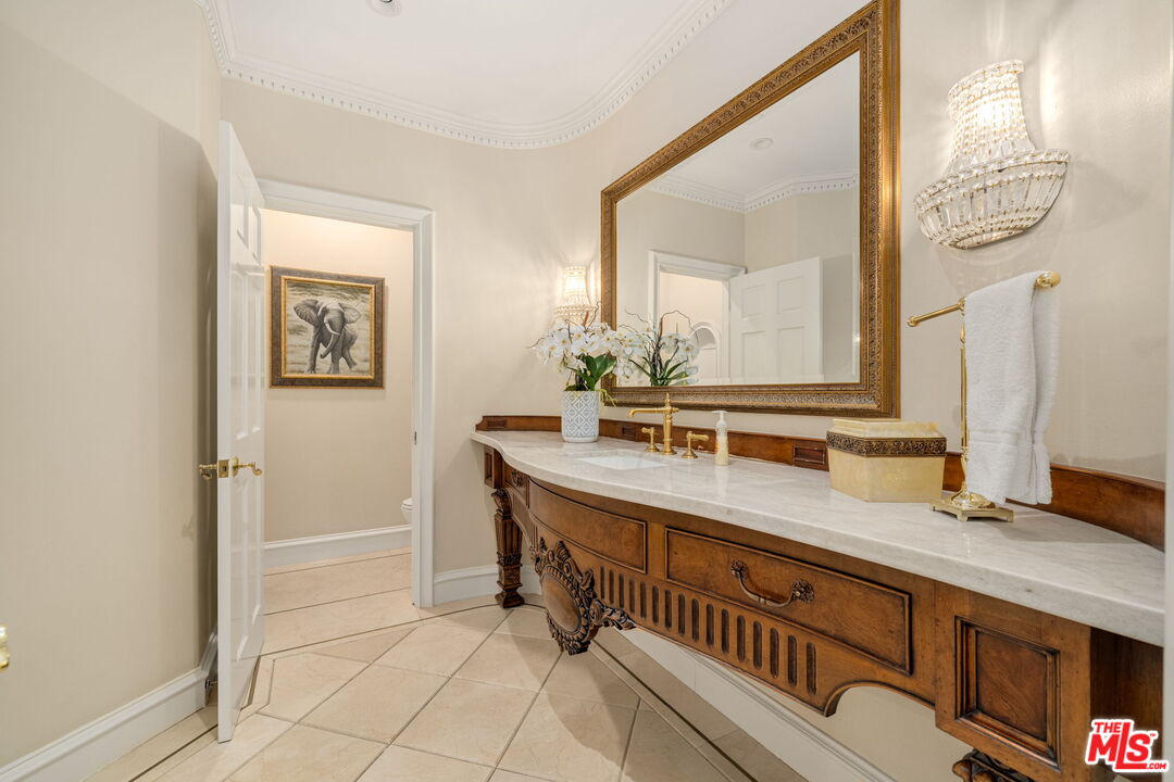 Westlake Village, California, 91362, United States, 7 Bedrooms Bedrooms, ,6 BathroomsBathrooms,Residential,For Sale,2003062