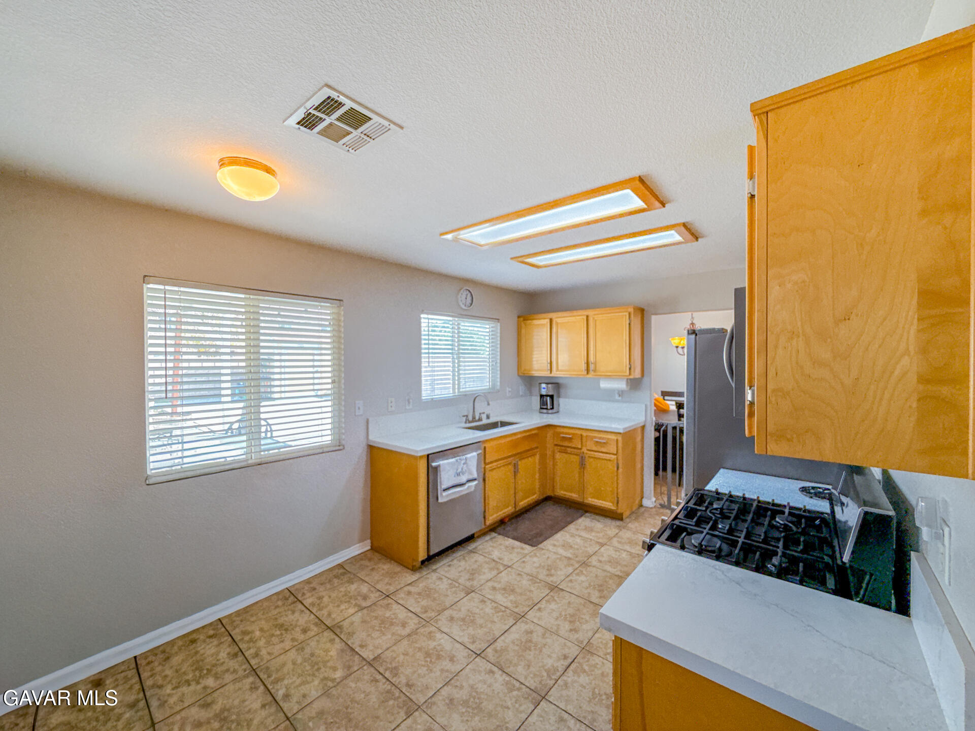 Lancaster, California, 93535, United States, 4 Bedrooms Bedrooms, ,3 BathroomsBathrooms,Residential,For Sale,2005854