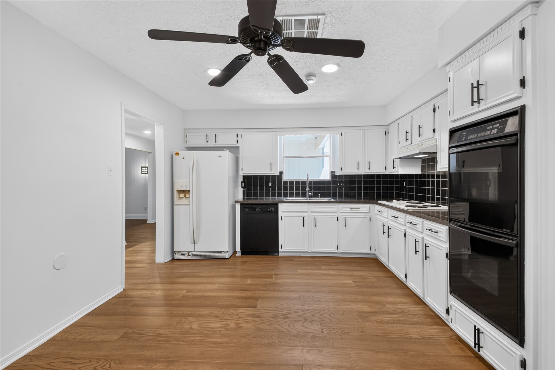  25223 Lynbriar Lane - 物件實景