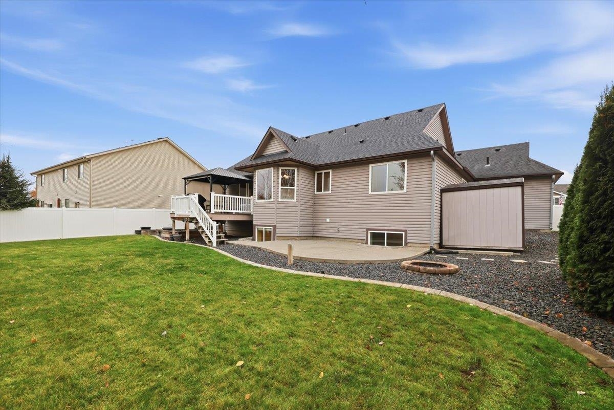 Greenacres, Washington, 99016, United States, 6 Bedrooms Bedrooms, ,3 BathroomsBathrooms,Residential,For Sale,1992048