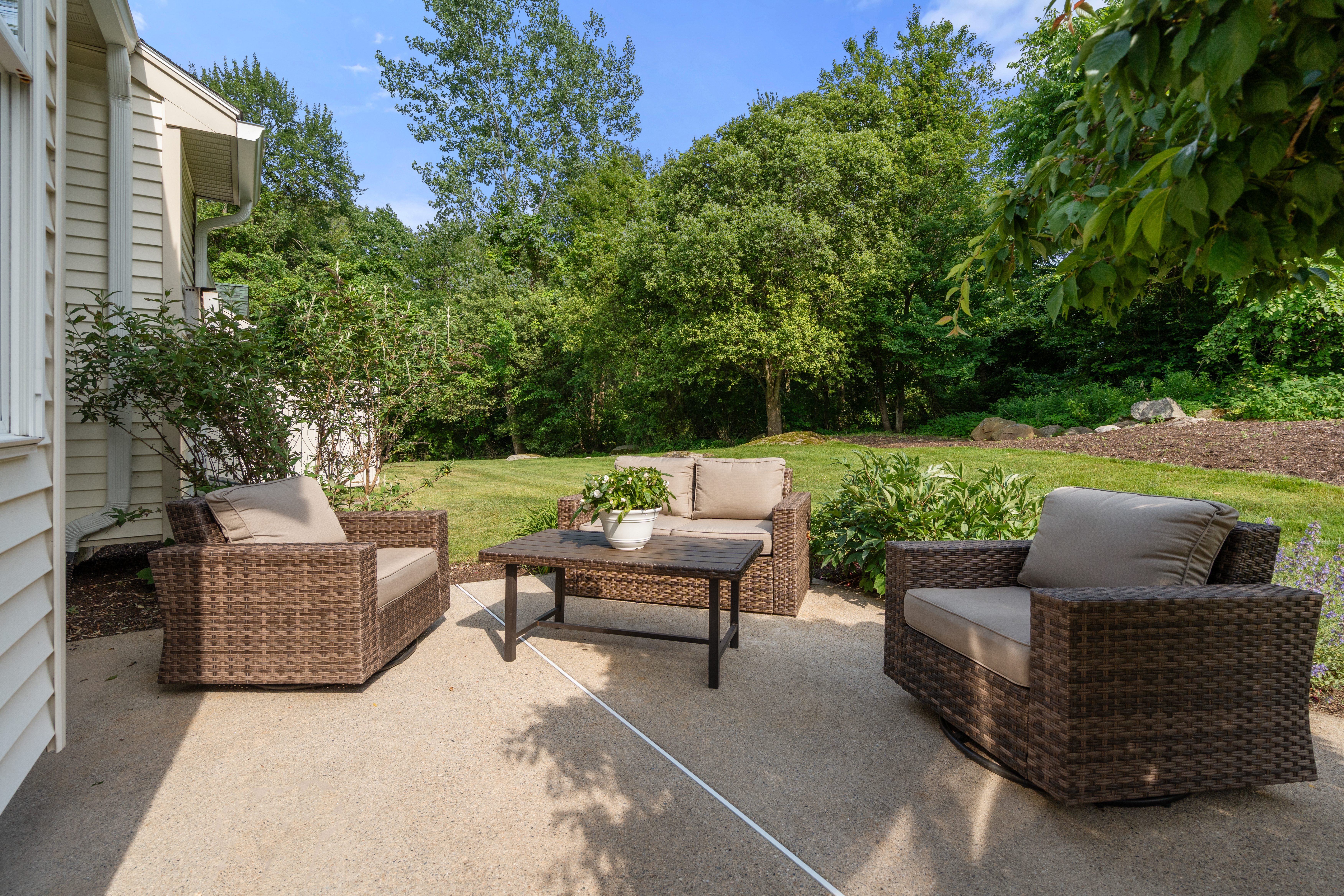  39 Village Circle, Milford, MA 01757 - 物件實景