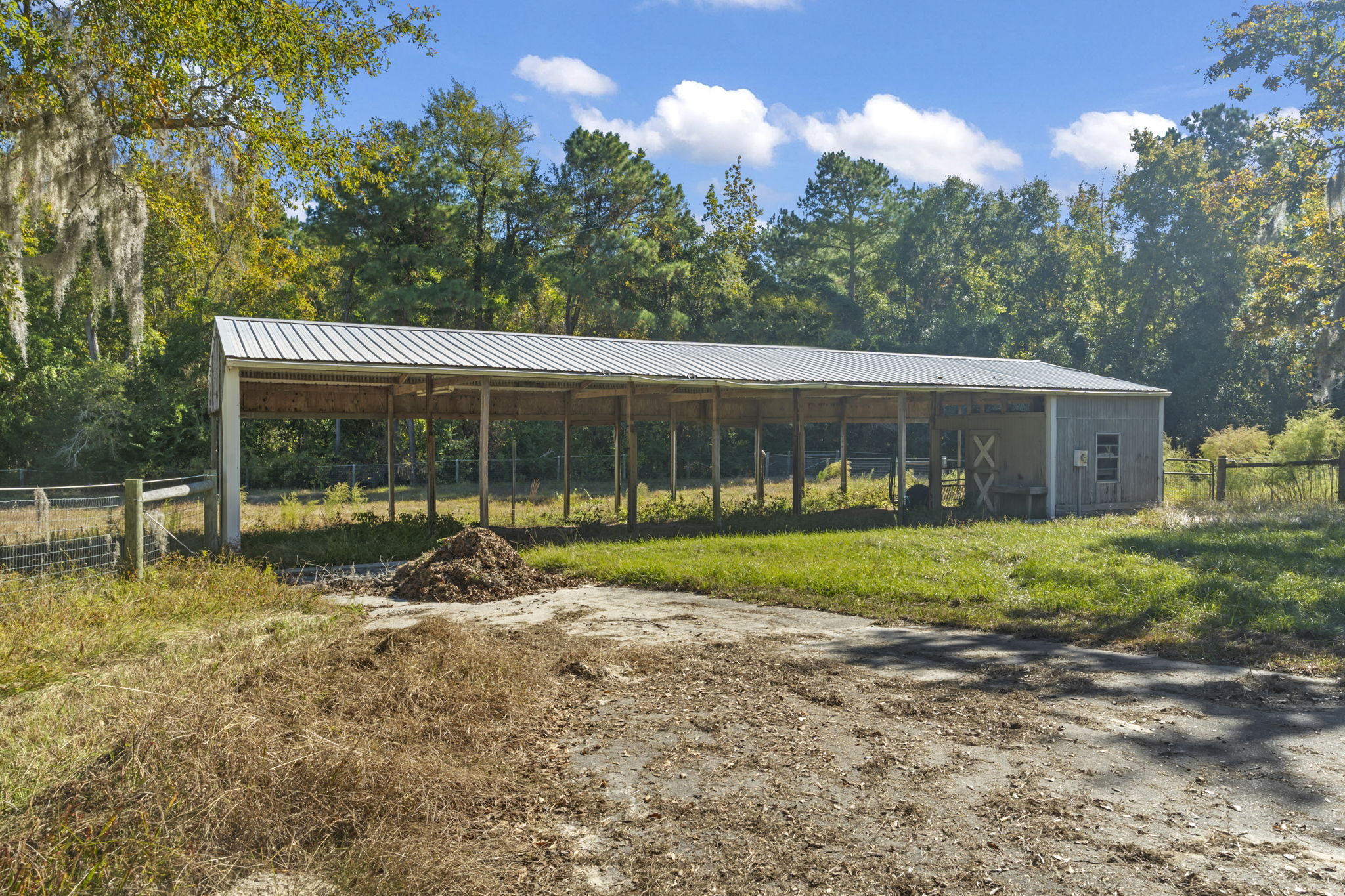 Galivants Ferry, South Carolina, 29544, United States, 4 Bedrooms Bedrooms, ,3 BathroomsBathrooms,Residential,For Sale,1986095