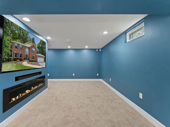 Manassas Park, Virginia, 20111, United States, 4 Bedrooms Bedrooms, ,4 BathroomsBathrooms,Residential,For Sale,1978924