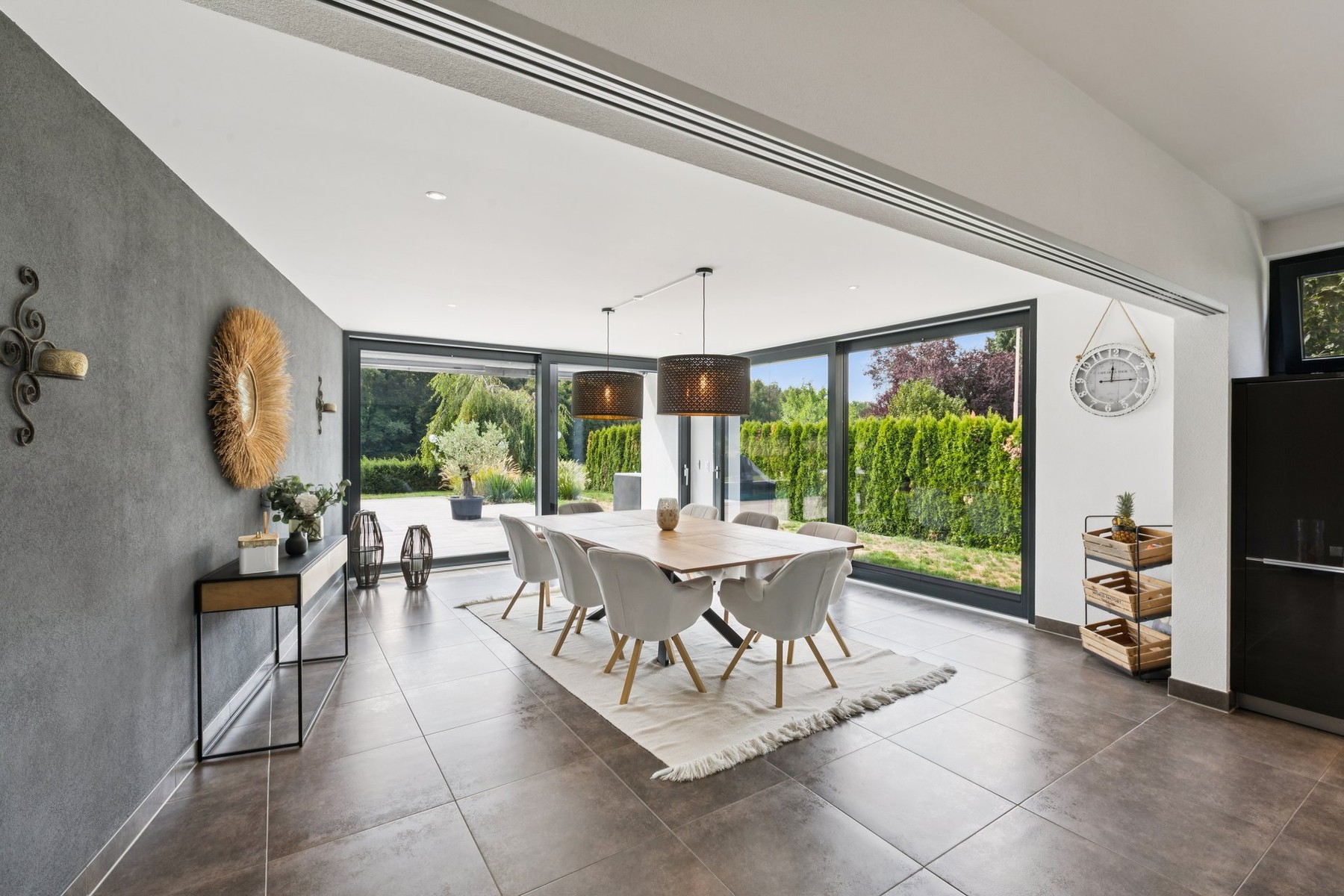  Exceptional contemporary home - 物件實景