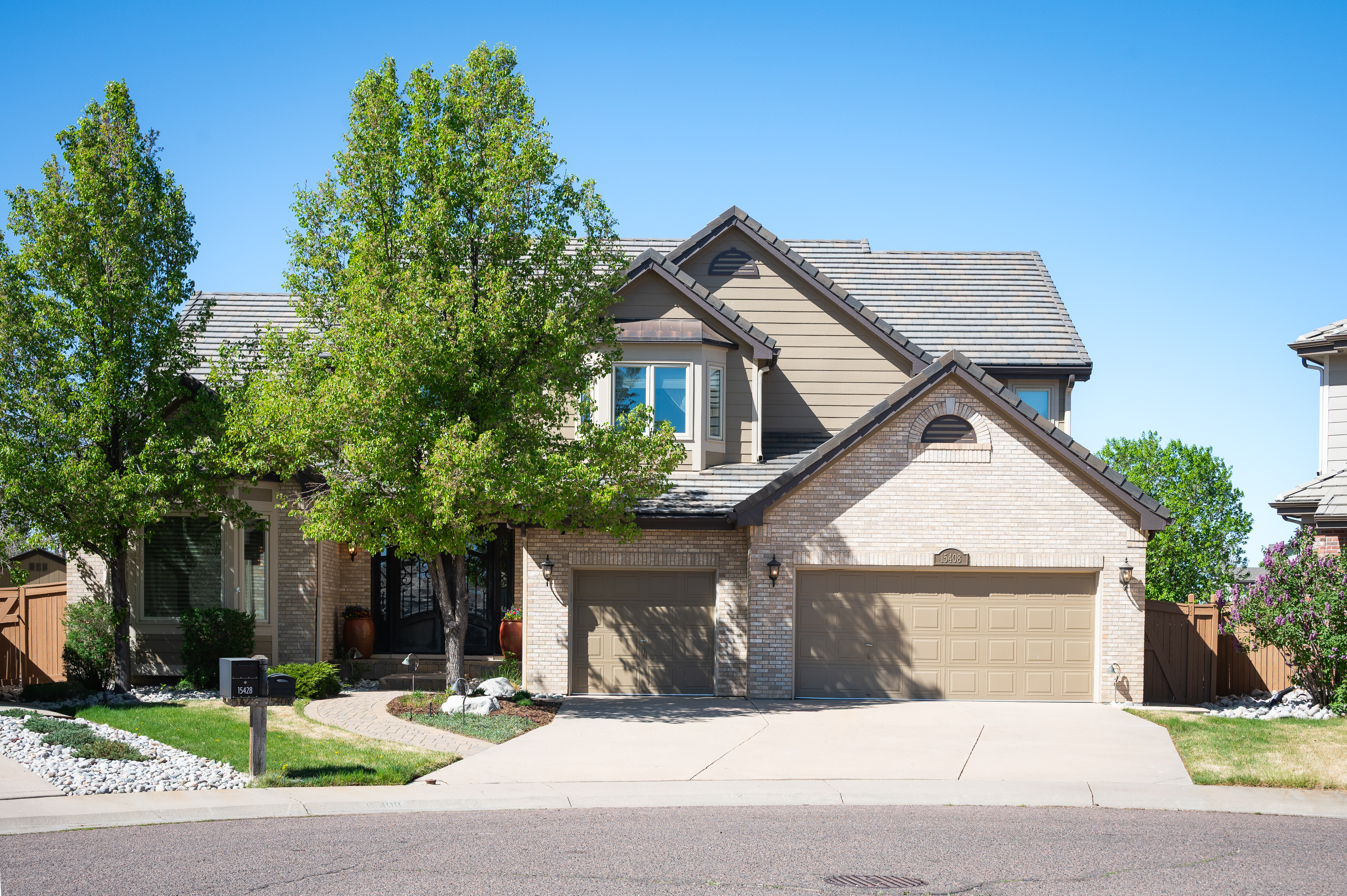  Luxury And Elegance Greet You At Every Turn In This Beautiful Home - 物件實景