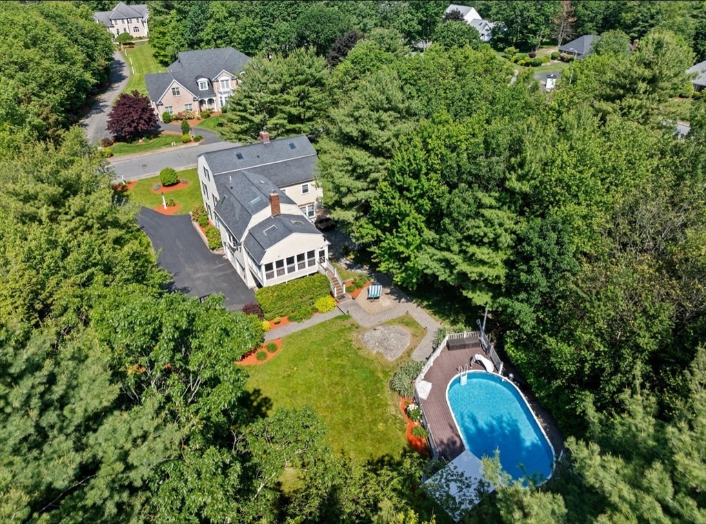 Braintree, Massachusetts, 02184, United States, 5 Bedrooms Bedrooms, ,4 BathroomsBathrooms,Residential,For Sale,1857635