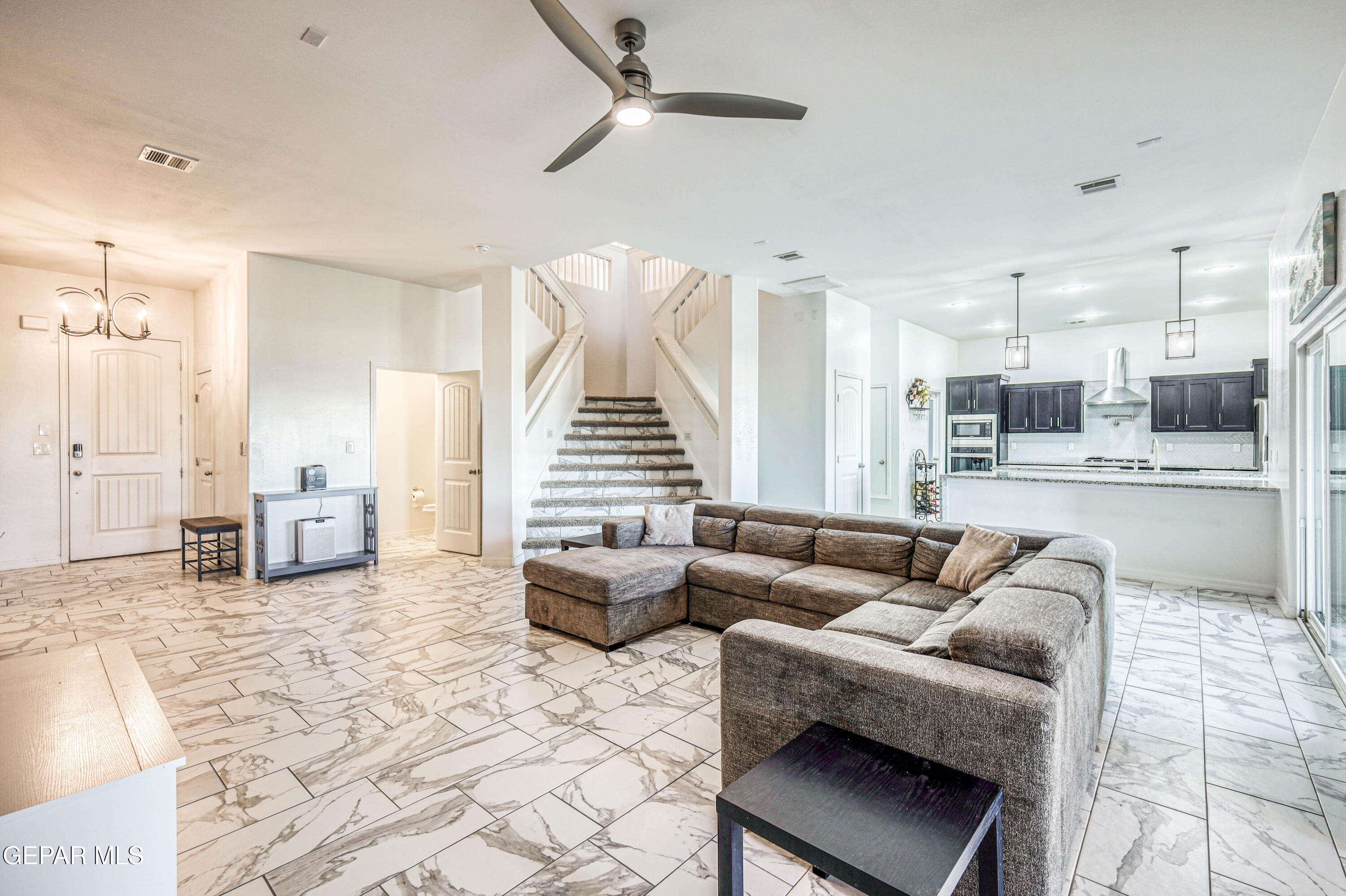 El Paso, Texas, 79911, United States, 5 Bedrooms Bedrooms, ,4 BathroomsBathrooms,Residential,For Sale,1969245