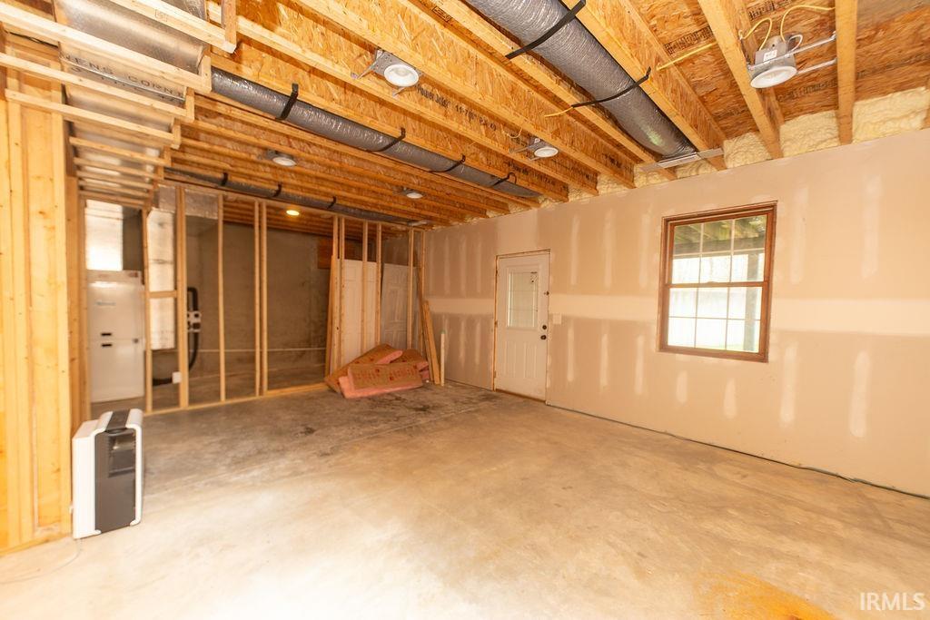 Unionville, Indiana, 47468, United States, 3 Bedrooms Bedrooms, ,4 BathroomsBathrooms,Residential,For Sale,1943057