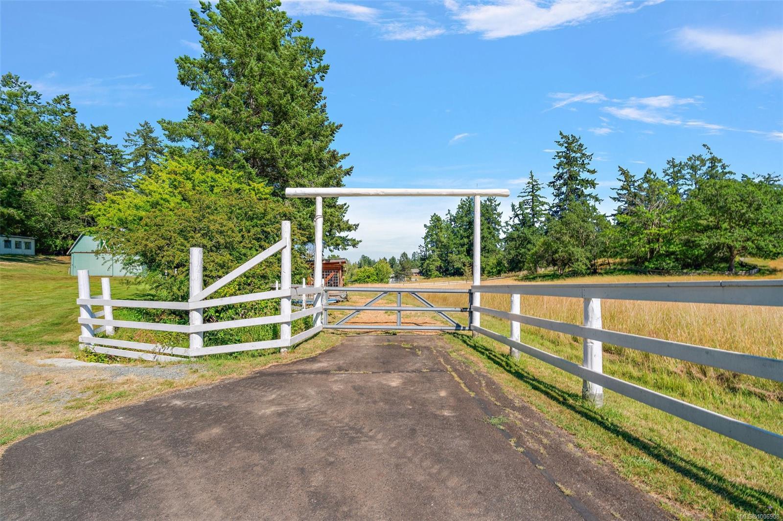 SAANICH, British Columbia, V9E 2C8, CA, 5 Bedrooms Bedrooms, ,Residential,For Sale,1890664