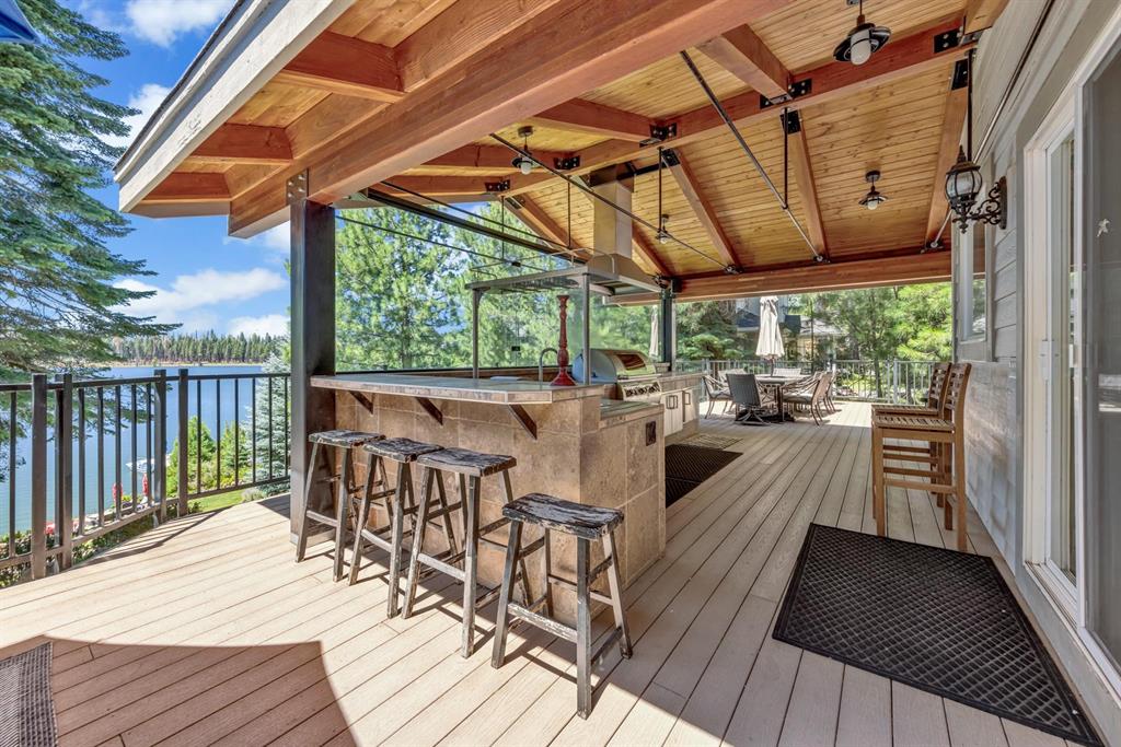 Lake Almanor West, California, 96020, United States, 6 Bedrooms Bedrooms, ,4 BathroomsBathrooms,Residential,For Sale,1950593