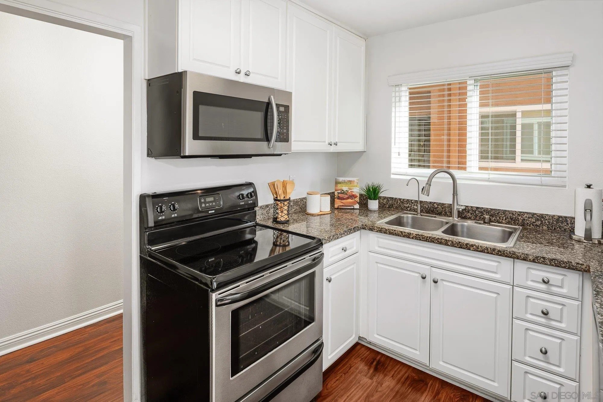 San Diego, California, 92127, United States, 2 Bedrooms Bedrooms, ,2 BathroomsBathrooms,Residential,For Sale,1954799