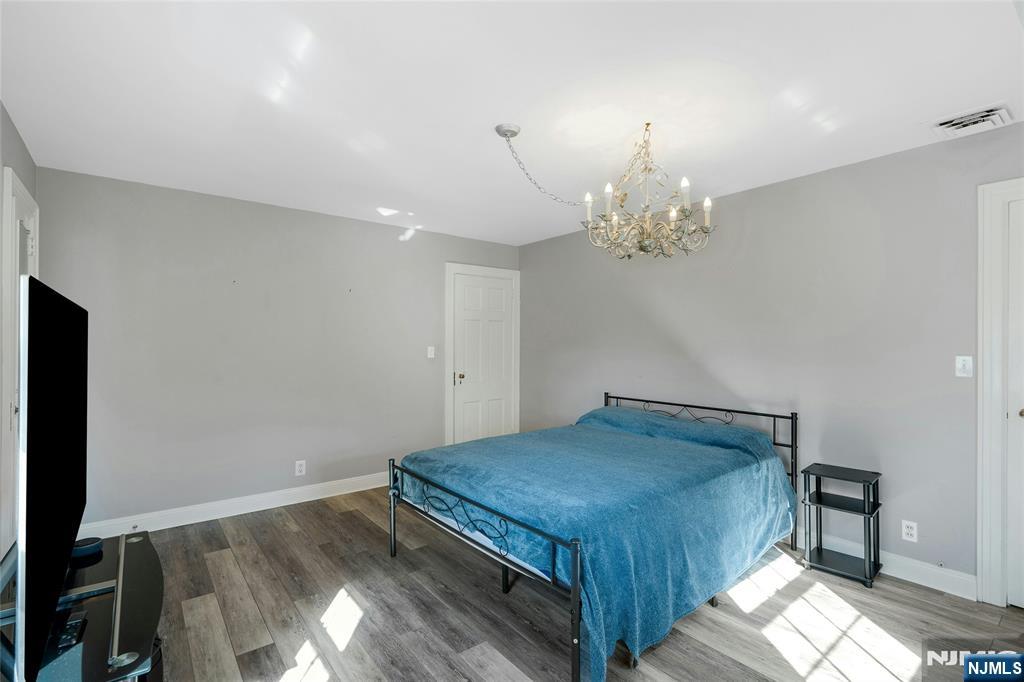 Ridgefield, New Jersey, 07657, United States, 4 Bedrooms Bedrooms, ,3 BathroomsBathrooms,Residential,For Sale,1991908