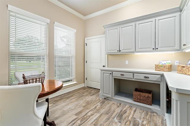 Orange, Texas, 77630, United States, 4 Bedrooms Bedrooms, ,3 BathroomsBathrooms,Residential,For Sale,1896582