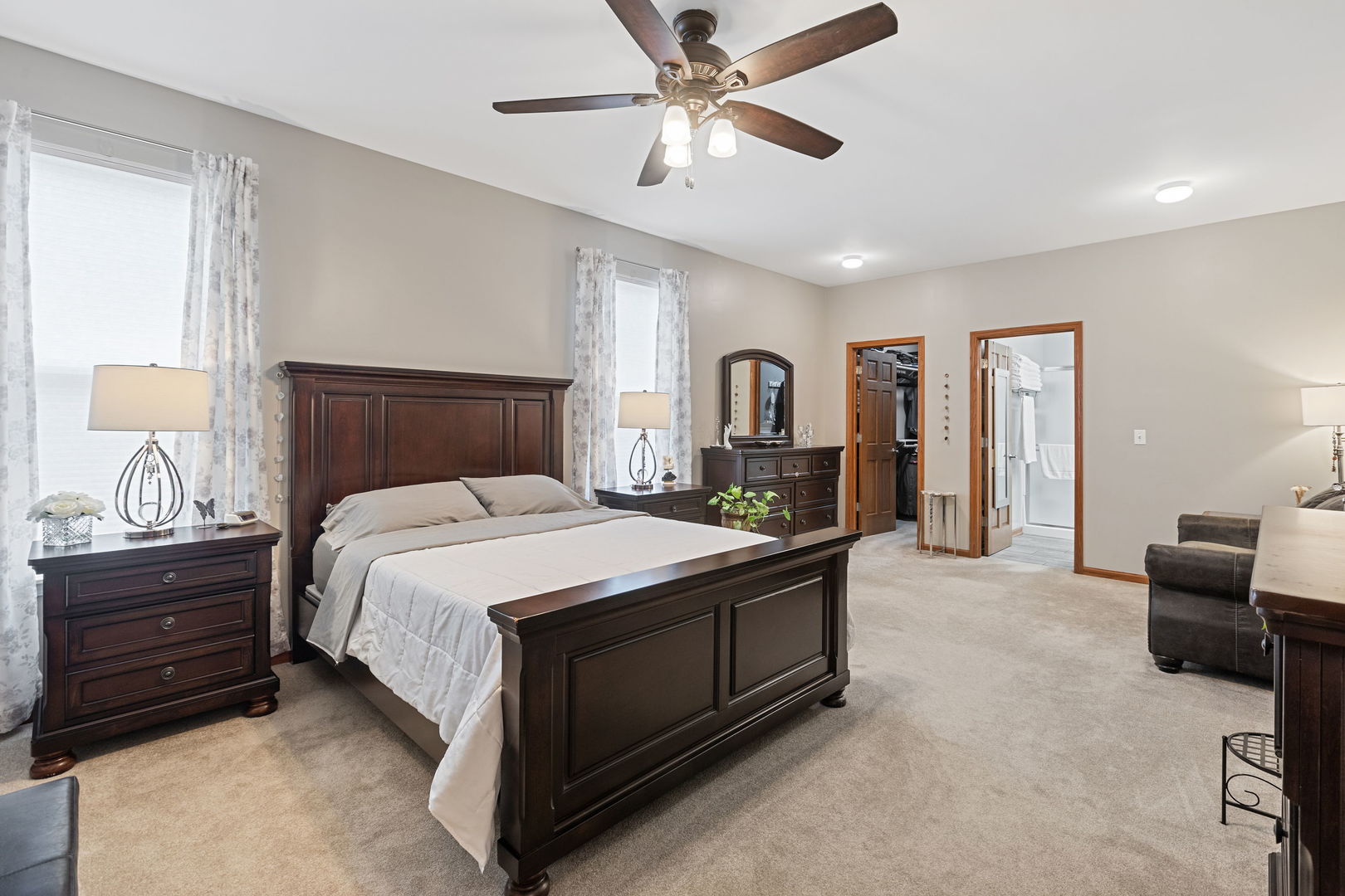 McHenry, Illinois, 60051, United States, 5 Bedrooms Bedrooms, ,5 BathroomsBathrooms,Residential,For Sale,1912469