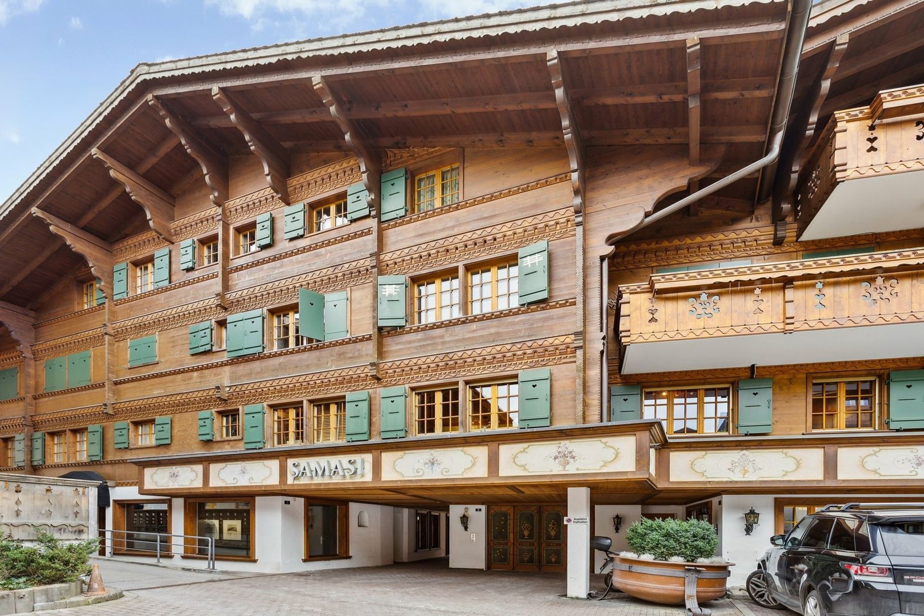  The location On Gstaad