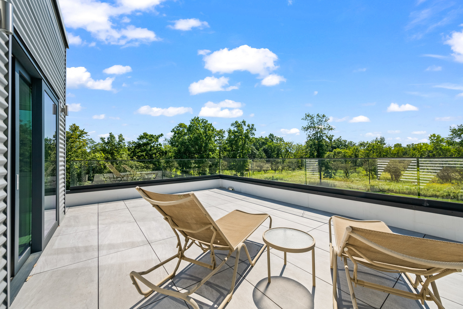 Glenview, Illinois, 60025, United States, 6 Bedrooms Bedrooms, ,8 BathroomsBathrooms,Residential,For Sale,1941643