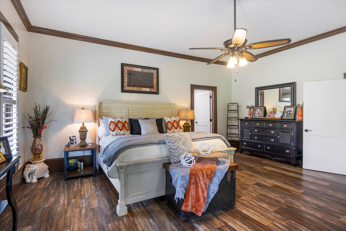 Carthage, Texas, 75633, United States, 5 Bedrooms Bedrooms, ,4 BathroomsBathrooms,Residential,For Sale,1804016