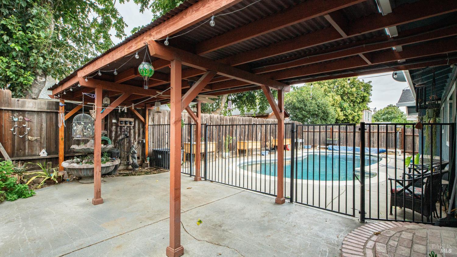 Vacaville, California, 95687, United States, 4 Bedrooms Bedrooms, ,2 BathroomsBathrooms,Residential,For Sale,1957766