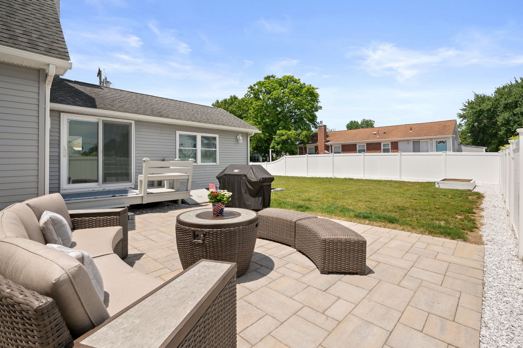  completely remodeled and update contemporary ranch - 物件實景